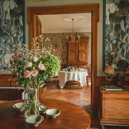 Domaine De Cremens Bed and breakfast Magnan