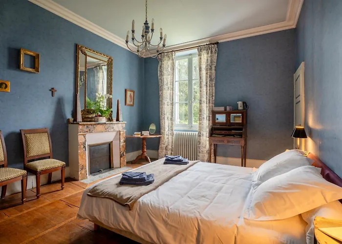 Domaine De Cremens 3* Magnan