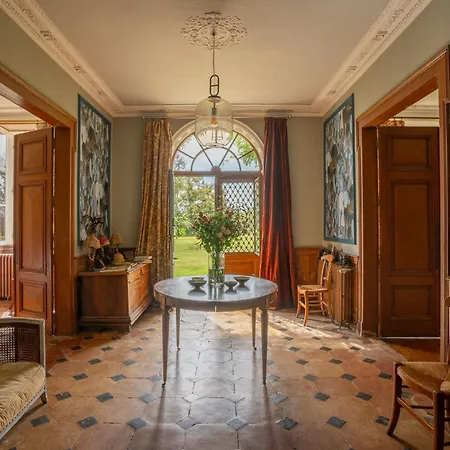 Bed & Breakfast Domaine De Cremens 3*