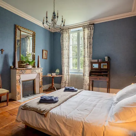 Domaine De Cremens 3* Magnan