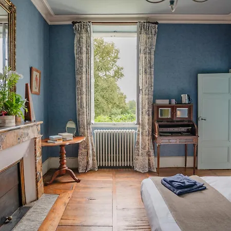 Domaine De Cremens 3* Magnan