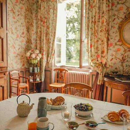 Domaine De Cremens Bed & Breakfast 3*