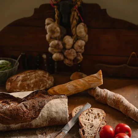 Domaine De Cremens 3*